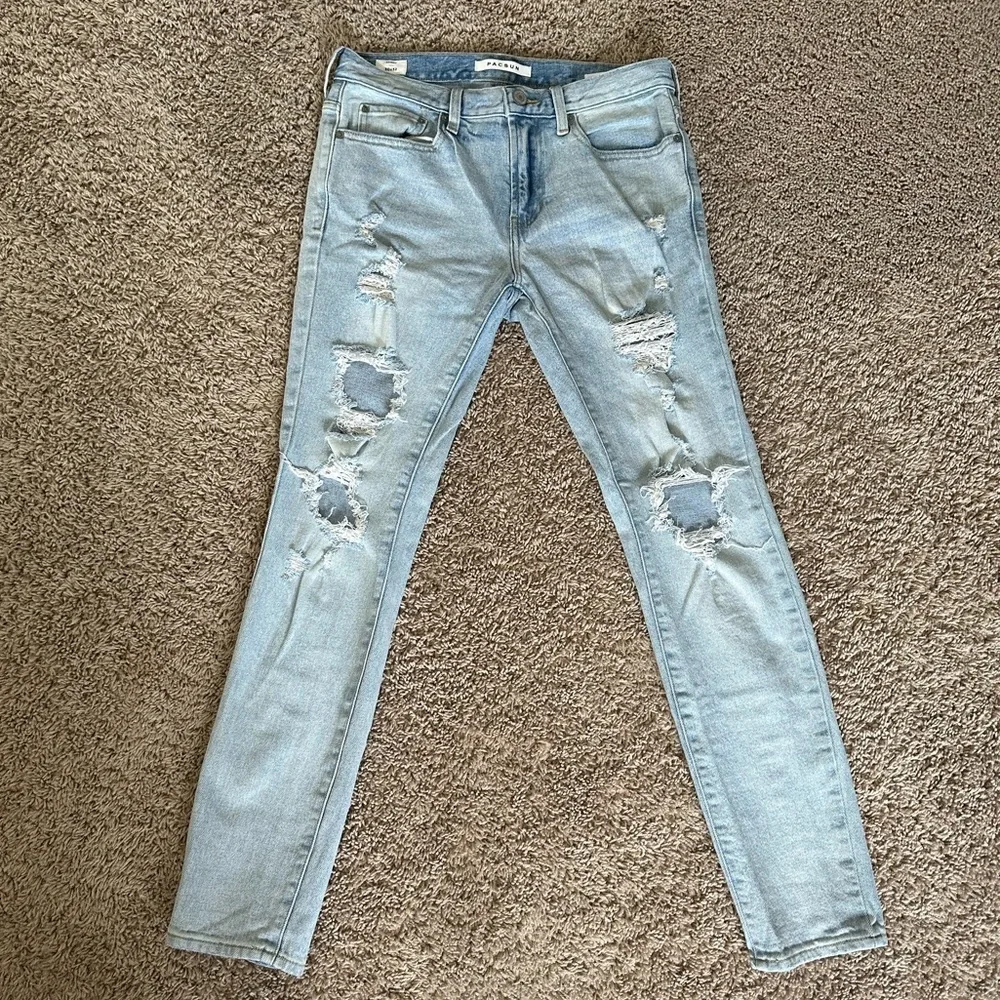 PacSun Ripped Jeans - Picture 1 of 2